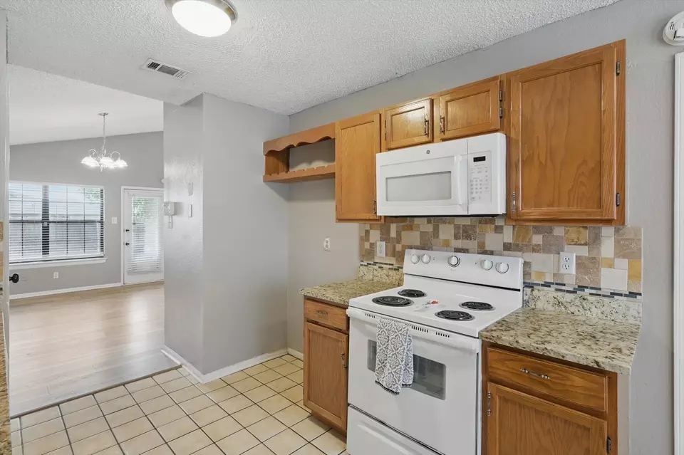  5133 Colonial Dr, Flower Mound, TX 75028 photo 11