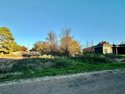 X Flagship Lane, Gun Barrel City, TX 75156