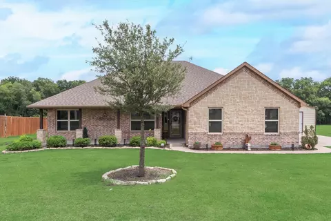 1080 Lester Burt Rd, Farmersville, TX 75442