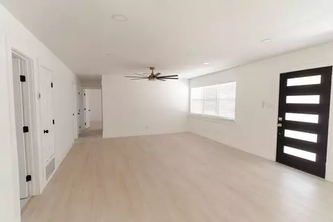 5625 Waltham Ave, Fort Worth, TX 76133