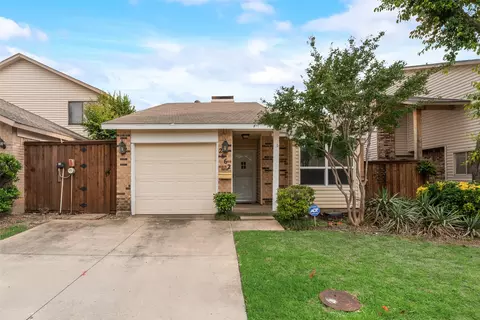 2662 Via Los Altos, Carrollton, TX 75006