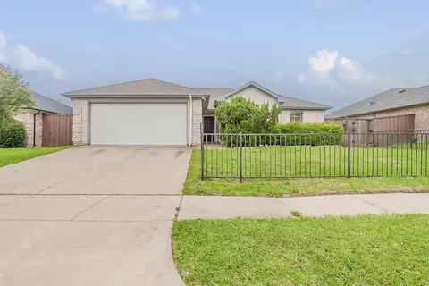 904 Havenbrook Dr, Arlington, TX 76001