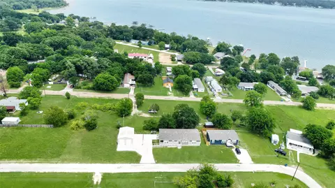246 Vaughn St, Gun Barrel City, TX 75156