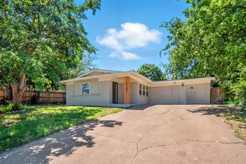 5151 Trail Lake Dr, Fort Worth, TX 76133