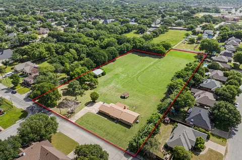 6744 Hewitt St, North Richland Hills, TX 76182