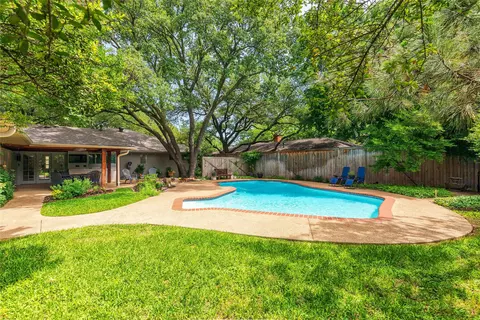 3212 Woodwind Ln, Dallas, TX 75229
