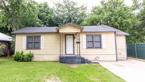 1708 S Jefferson St, Kaufman, TX 75142