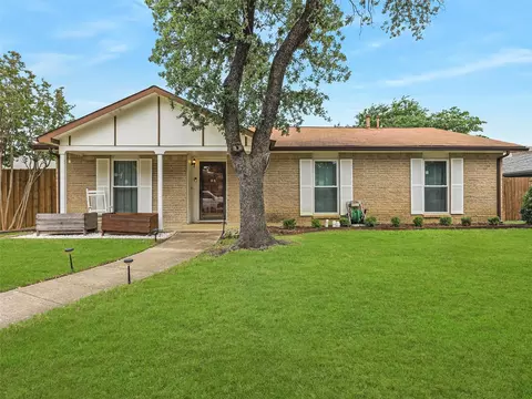 3146 Oak Hill Rd, Carrollton, TX 75007