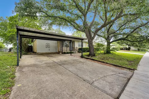 8028 Tumbleweed Trl, White Settlement, TX 76108
