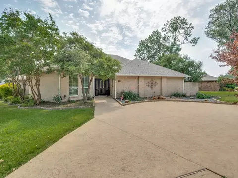 4005 Villa Grove Dr, Dallas, TX 75287