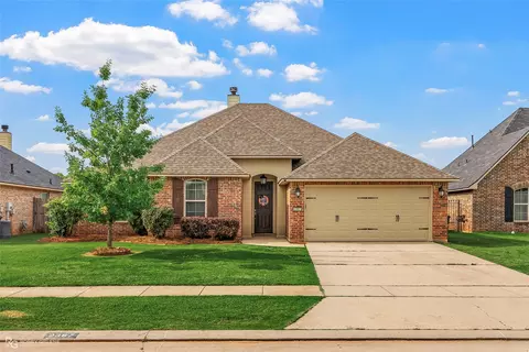 2367 Tall Grass Cir, Bossier City, LA 71111