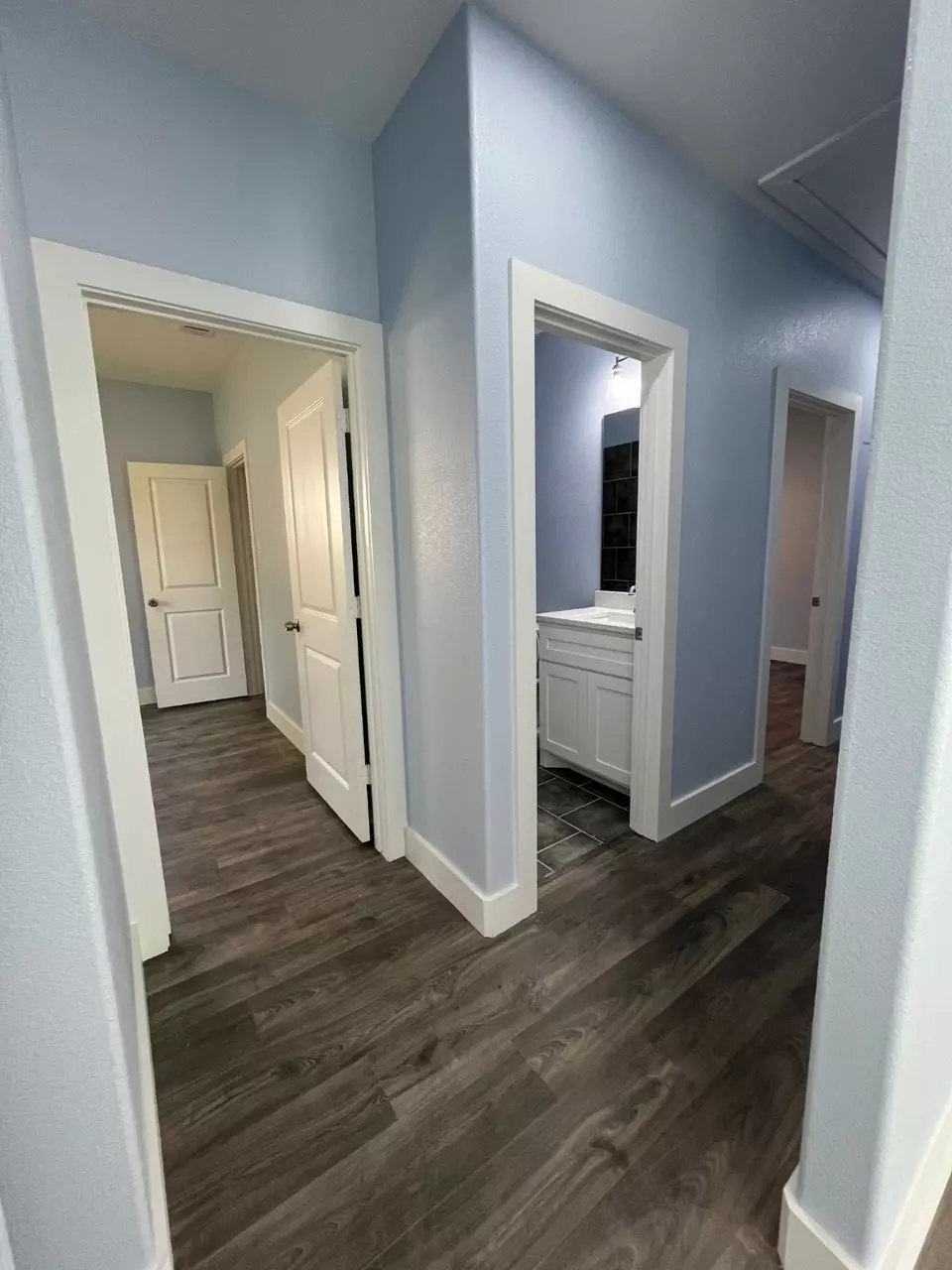 Entry Way - 1317 E Tucker St, Fort Worth, TX 76104 photo 3 of 4