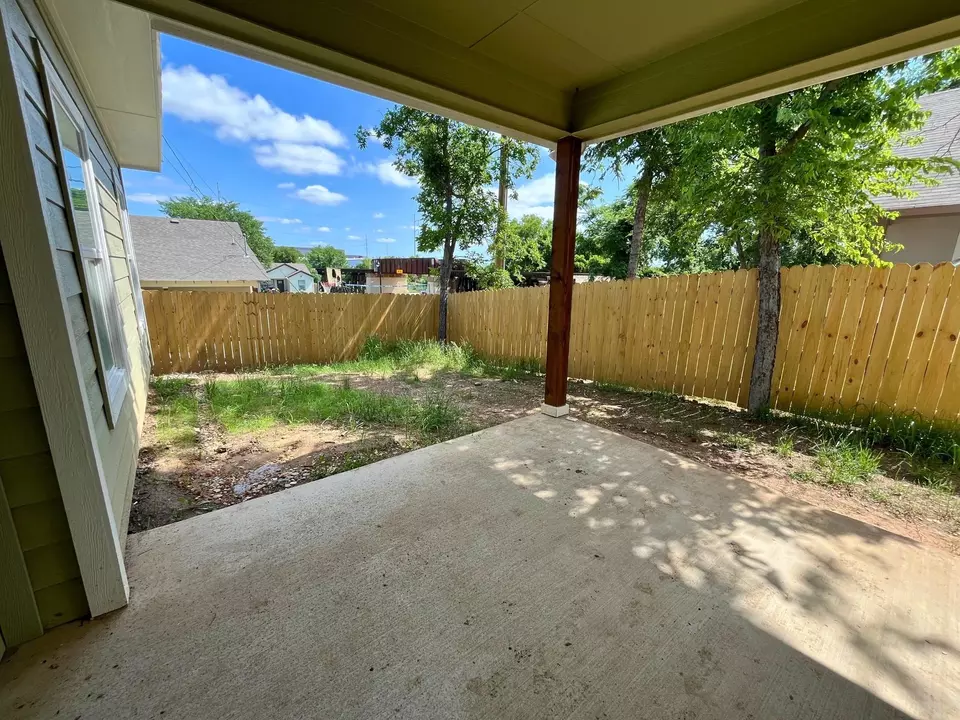 Exterior - 1317 E Tucker St, Fort Worth, TX 76104 photo 4 of 6