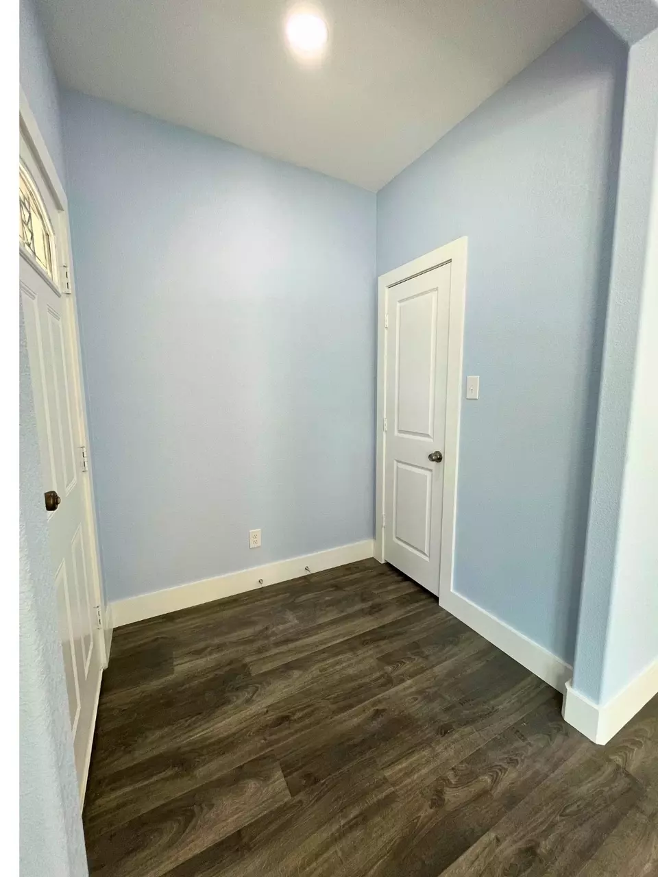 Entry Way - 1317 E Tucker St, Fort Worth, TX 76104 photo 1 of 4