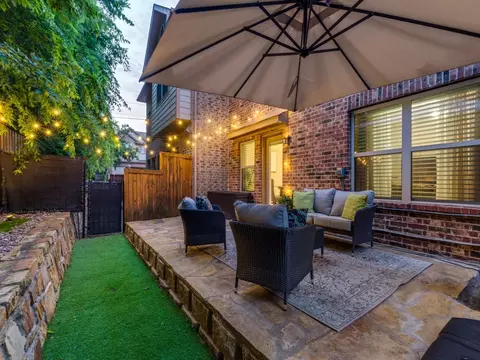 304 Starleaf Trl, Garland, TX 75040