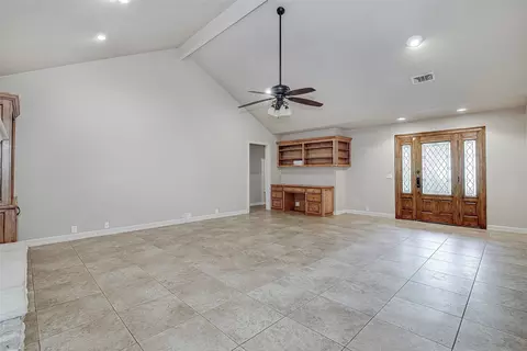 6109 Rayburn Ct, Fort Worth, TX 76133