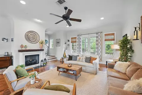 261 Casa Blanca Ave, Fort Worth, TX 76107
