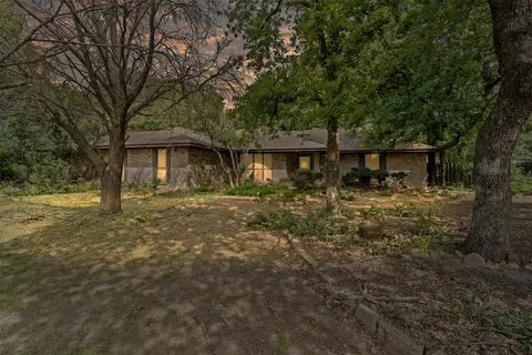 104 Murls Lake Rd, Weatherford, TX 76085