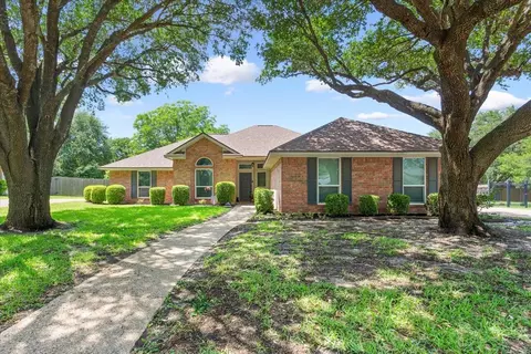 108 Neely Rd, Hewitt, TX 76643