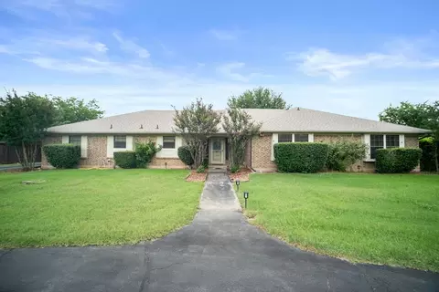 6939 Calender Rd, Arlington, TX 76001