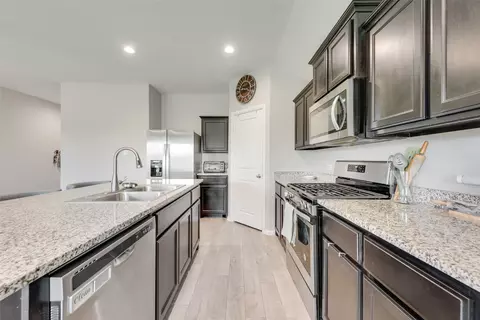 6128 Blacksmith Ave, Fort Worth, TX 76179