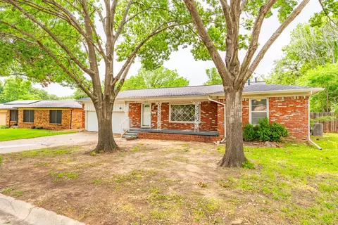 337 Hurst Dr, Bedford, TX 76022