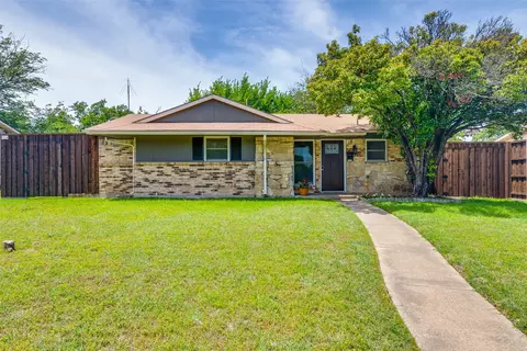 1721 Debbie Dr, Plano, TX 75074