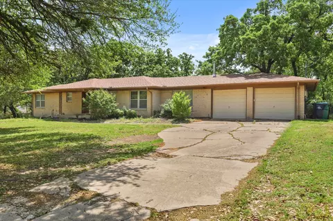 1214 Emerson Ln, Denton, TX 76209
