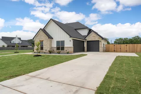 128 Big Catch Ln, Robinson, TX 76706