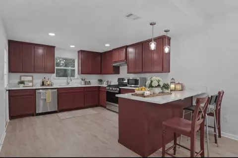 811 Ritchey St, Gainesville, TX 76240
