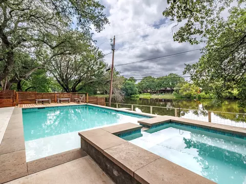105 Lakeview Ct, Brownwood, TX 76801