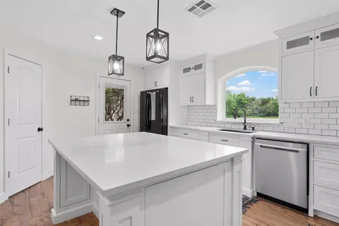 7031 Steinbeck Bend Dr, Waco, TX 76708 photo 11