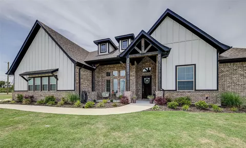 109 Quail Ridge Ct, Decatur, TX 76234