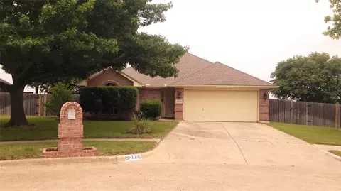 1008 Springhill Dr, Saginaw, TX 76179