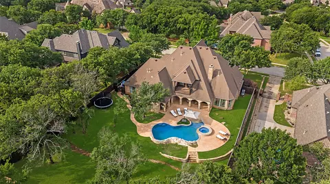 617 Meandering Woods Dr, Keller, TX 76248