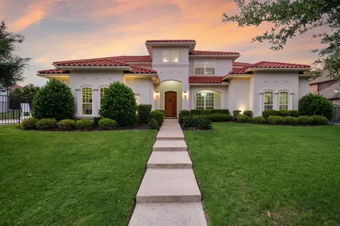 704 Helmsley Pl, Southlake, TX 76092