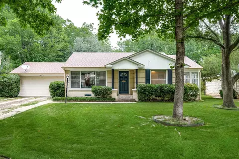 652 Harter Rd, Dallas, TX 75218