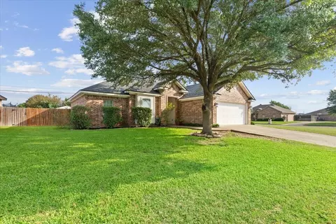 10285 Peony Ln, Waco, TX 76708 photo 2