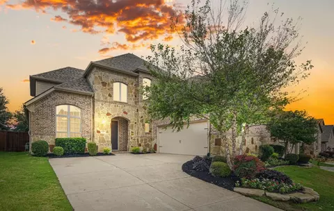 1305 Bluebell Ave, Lantana, TX 76226