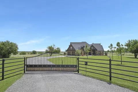 3600 Huling Rd, Sanger, TX 76266