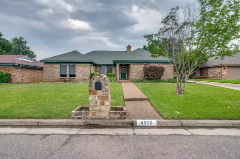 4312 High Spgs, Arlington, TX 76016