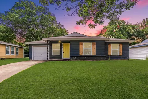 1209 Ralph St, Grand Prairie, TX 75051