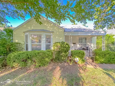 825 Davis Dr, Abilene, TX 79605