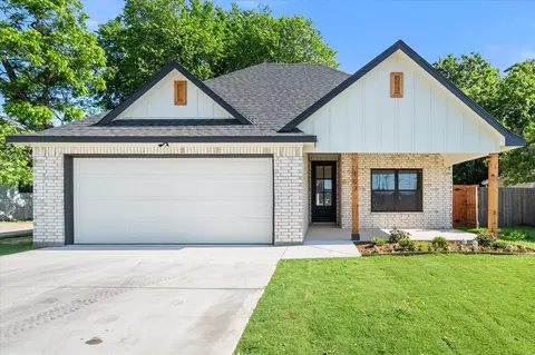 107 Eureka St, Weatherford, TX 76086