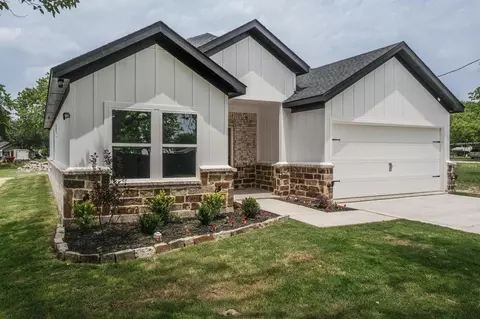 704 Witt, Wolfe City, TX 75496