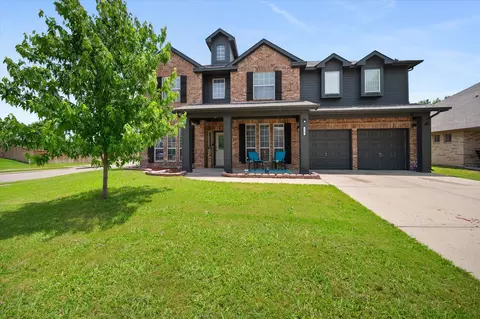 736 Evergreen Ct, Burleson, TX 76028