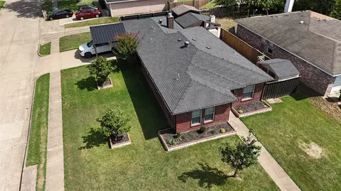 907 Valdez Dr, Dallas, TX 75253