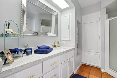 Bath - 310 Foothill Rd, Abilene, TX 79602 photo 2 of 7