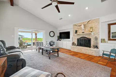 Living - 310 Foothill Rd, Abilene, TX 79602 photo 2 of 3