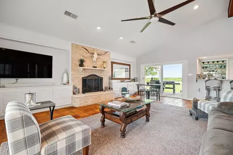 Living - 310 Foothill Rd, Abilene, TX 79602 photo 1 of 3